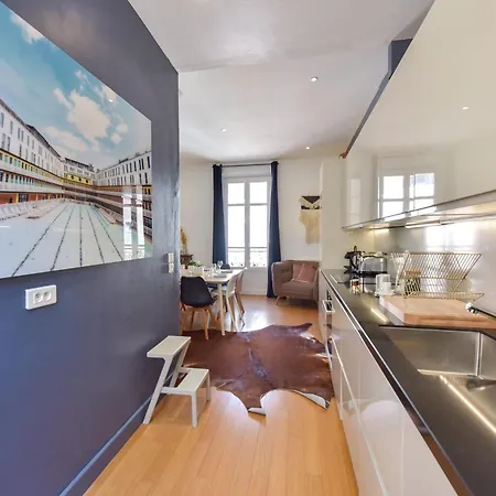 Spacious 1-br 6 Min Walk To Beaches