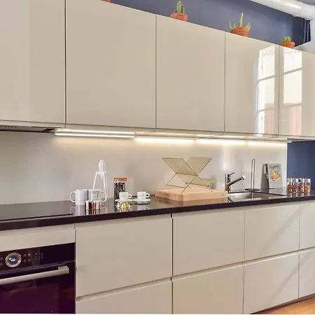 Apartament Spacious 1-br 6 Min Walk To Beaches
